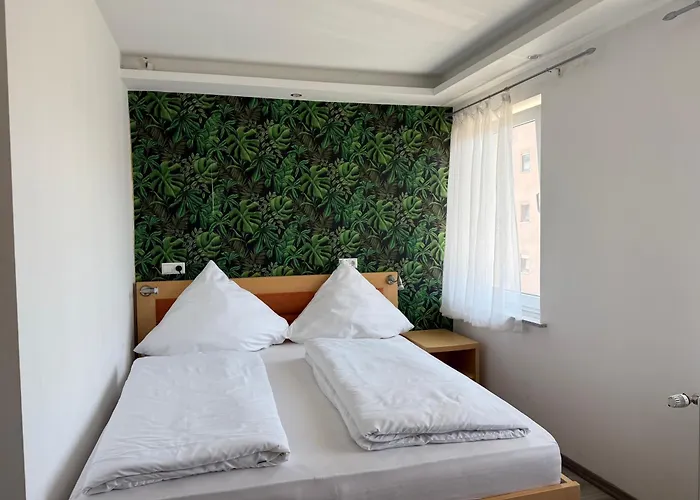 Coba Restaurant & بيت شباب بادن بادن